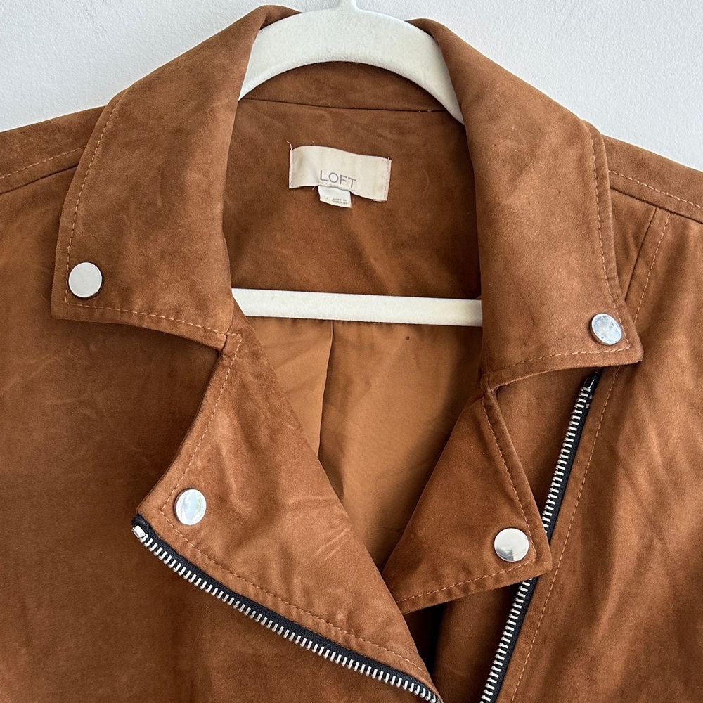 LOFT Tan Leather Jacket with Silver Accents - Picture 7 of 16